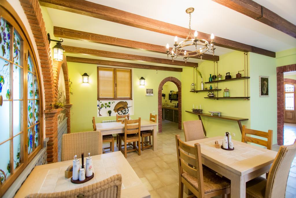 Metekhi'S Galavani Hotel تبليسي المظهر الخارجي الصورة