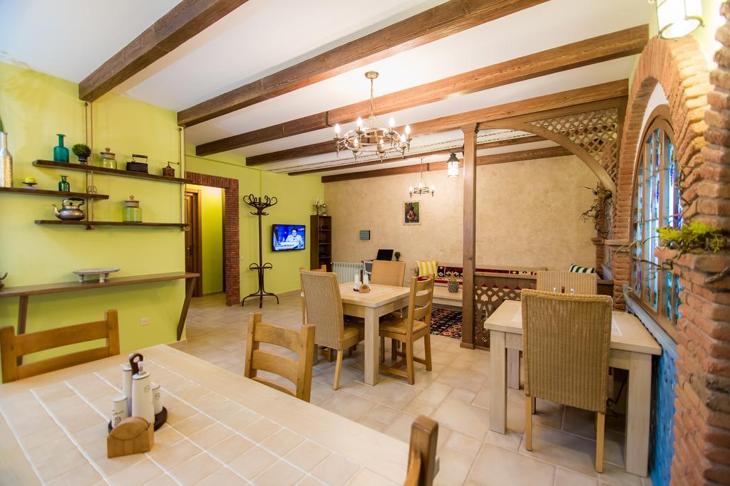 Metekhi'S Galavani Hotel تبليسي المظهر الخارجي الصورة