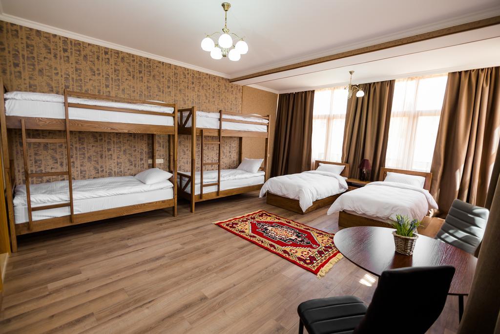 Metekhi'S Galavani Hotel تبليسي المظهر الخارجي الصورة